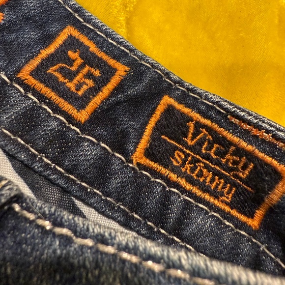 Rock Revival Vickey Jeans - Picture 4 of 4